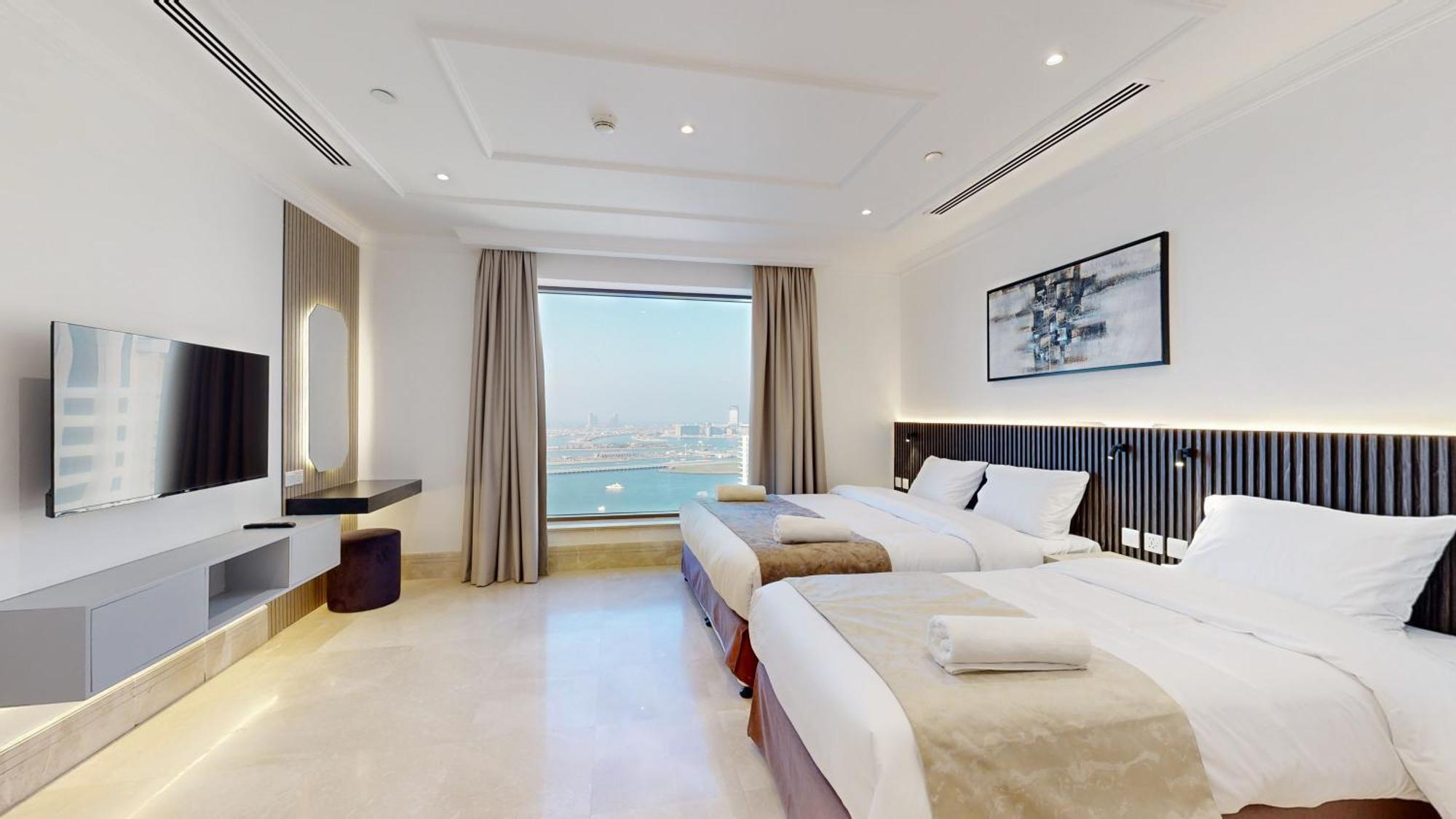 Penthouse With Private Pool And Maid Service