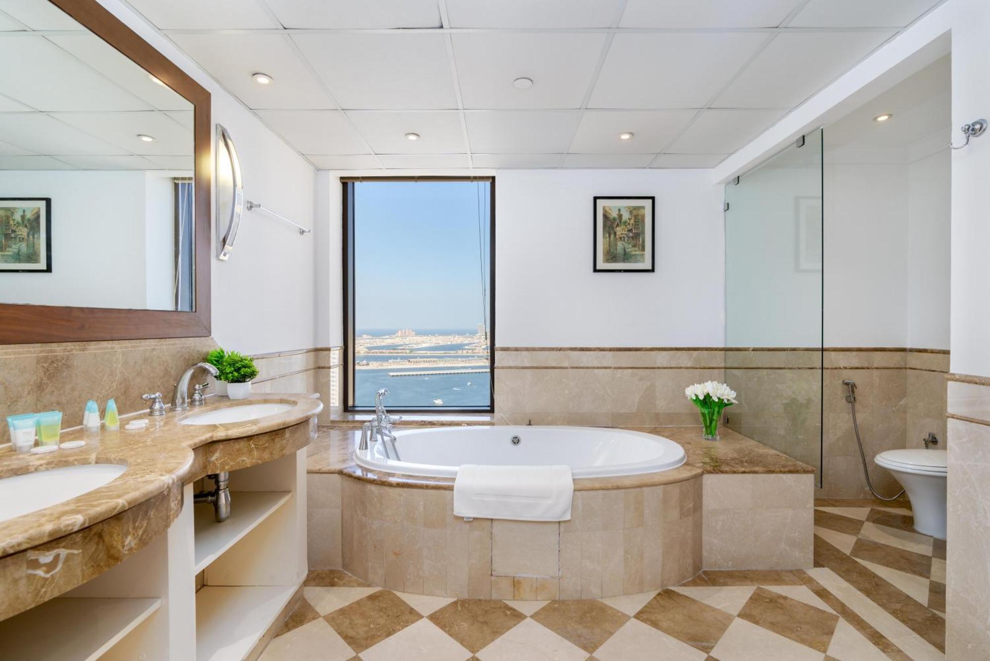 Penthouse With Private Pool And Maid Service Apartment *